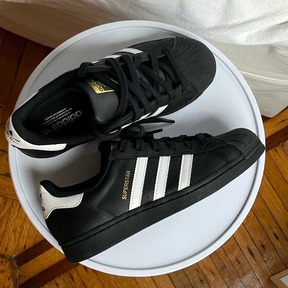Adidas Superstar Black & white